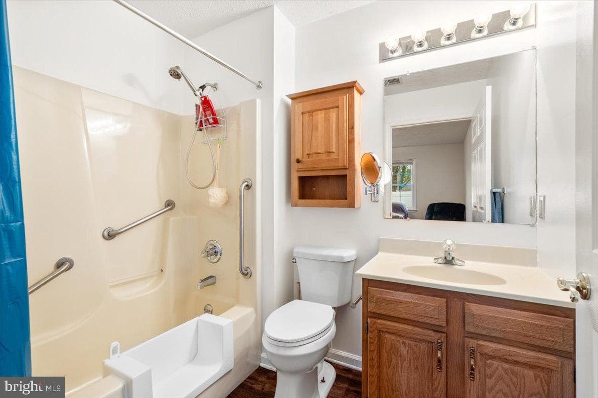 1031 Matthew Court photo 24