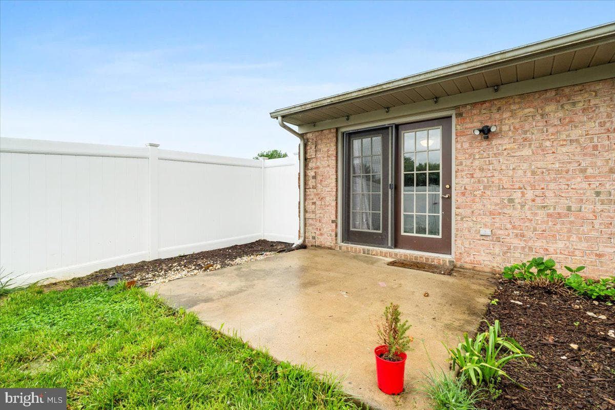 1031 Matthew Court photo 28