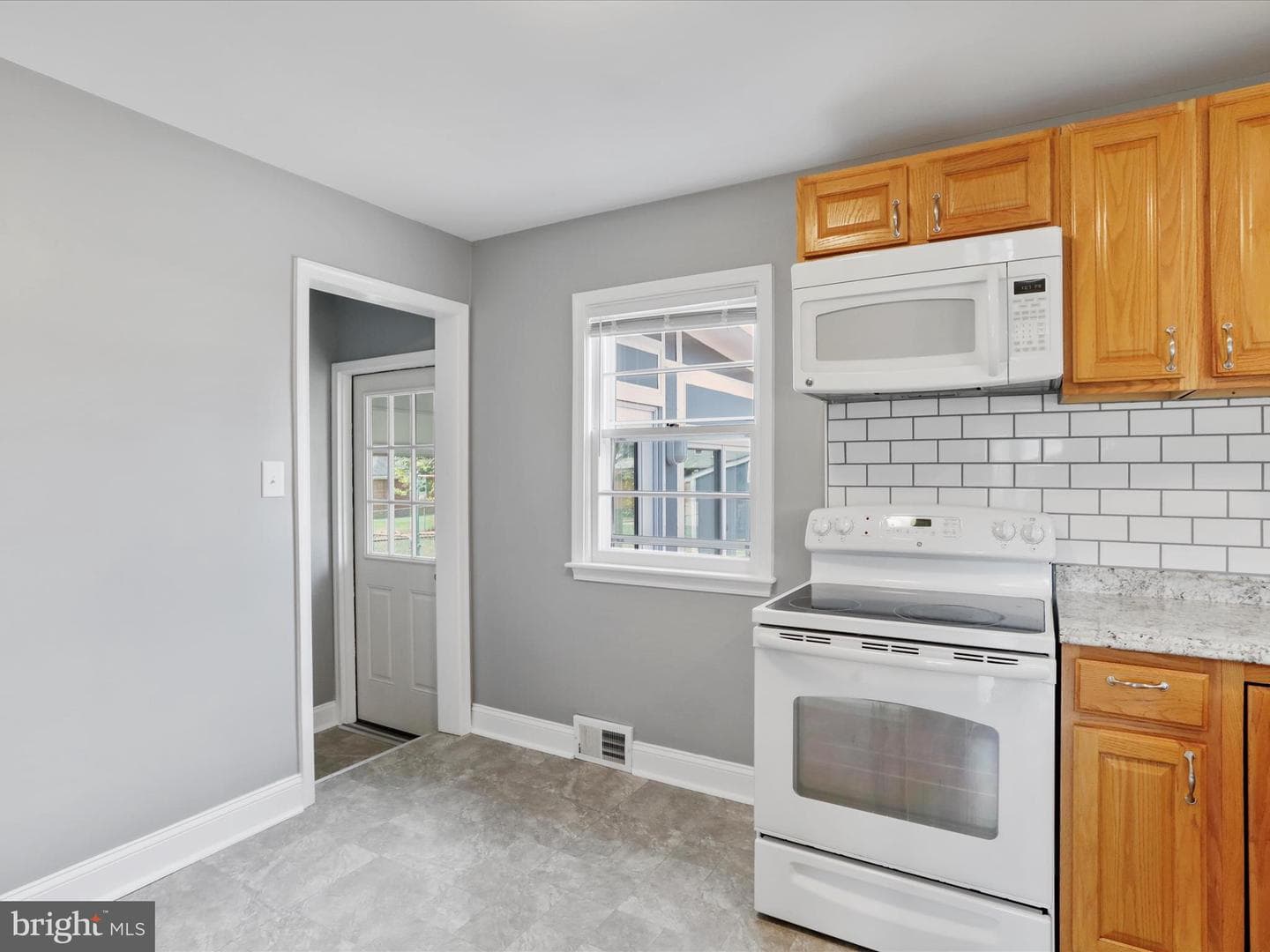 309 Avon Road photo 13