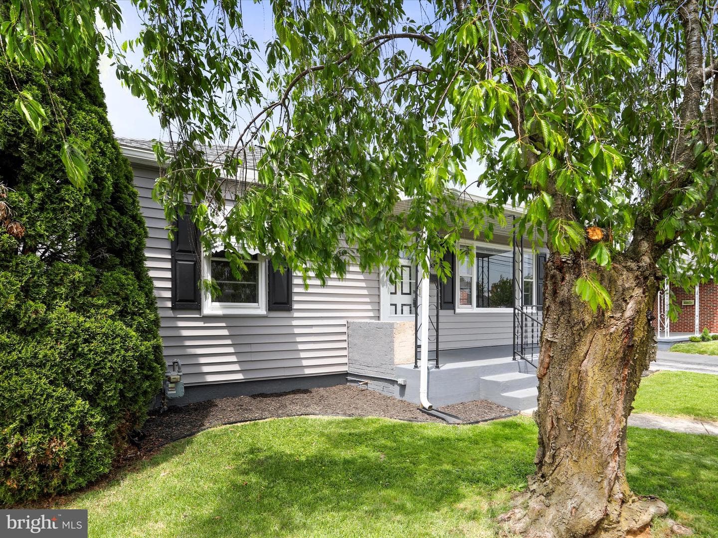 309 Avon Road photo 3
