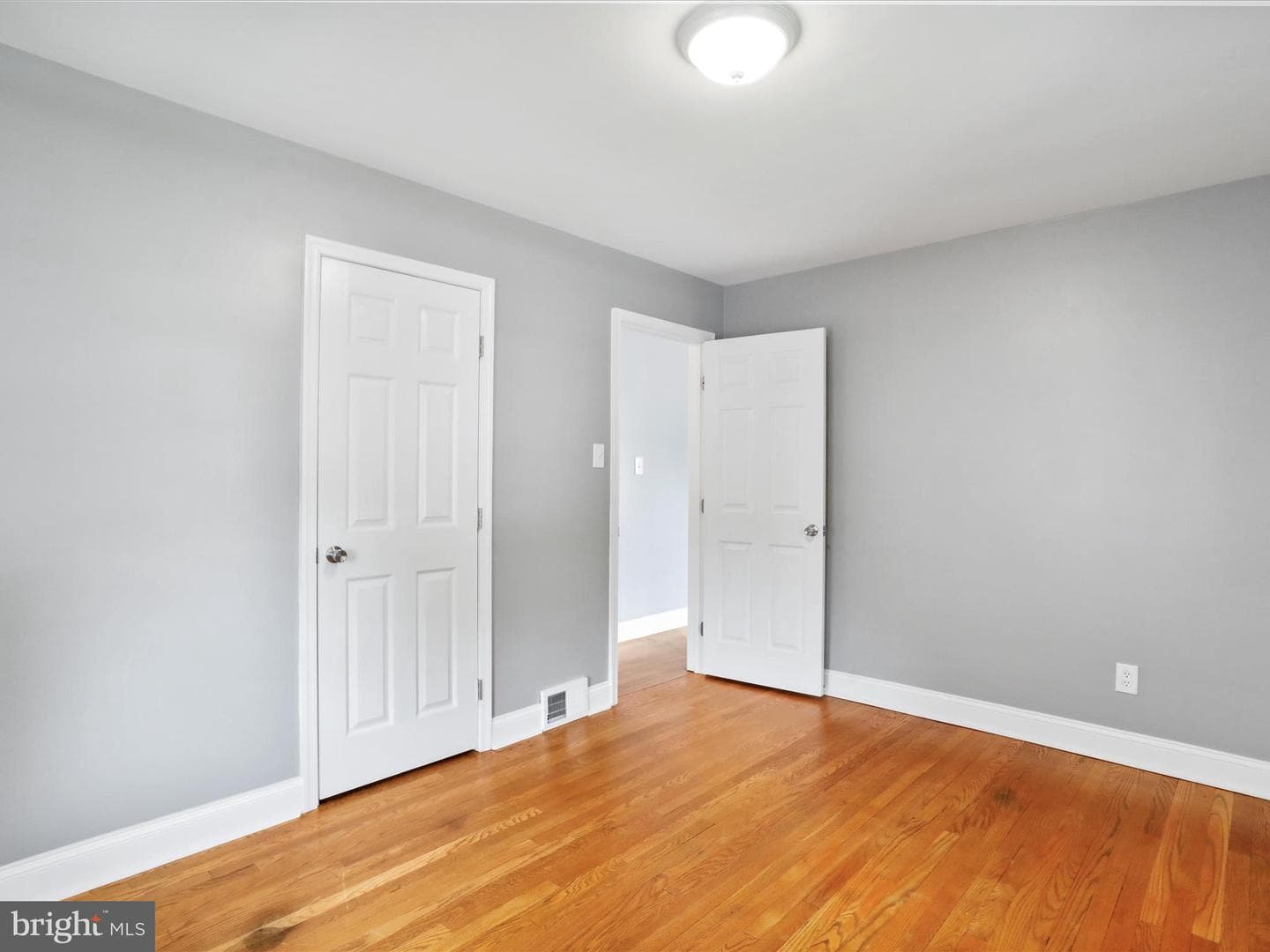 309 Avon Road photo 8