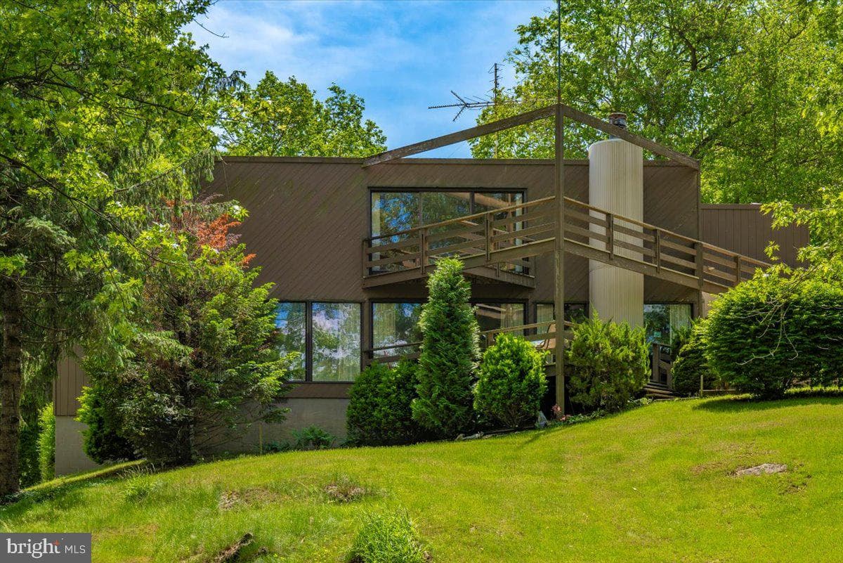 19611 Longmeadow Road photo 4