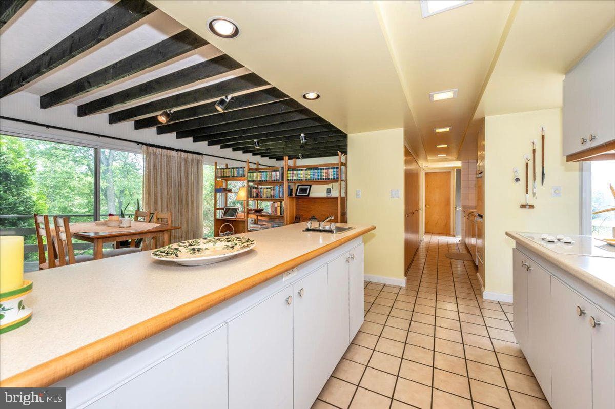 19611 Longmeadow Road photo 40