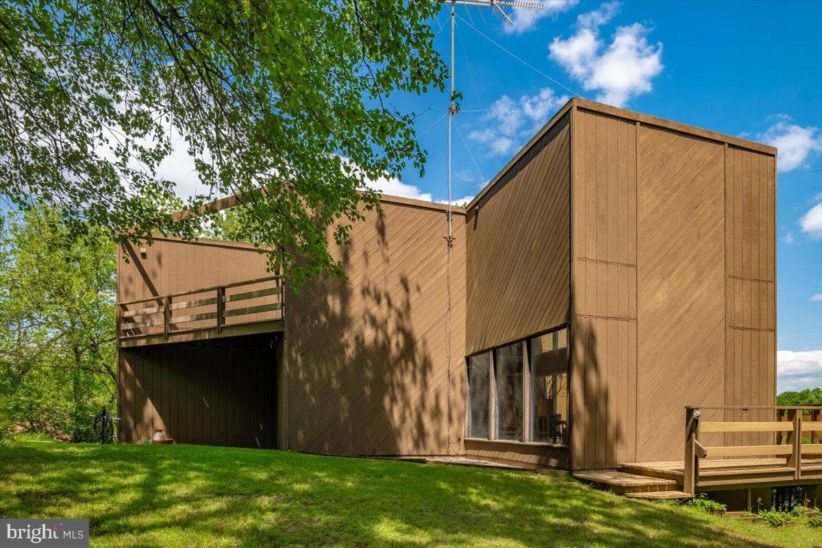 19611 Longmeadow Road photo 99