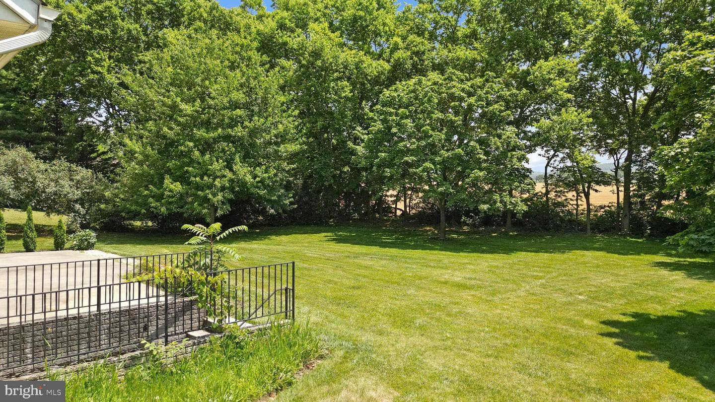 212 Chieftan Lane photo 22