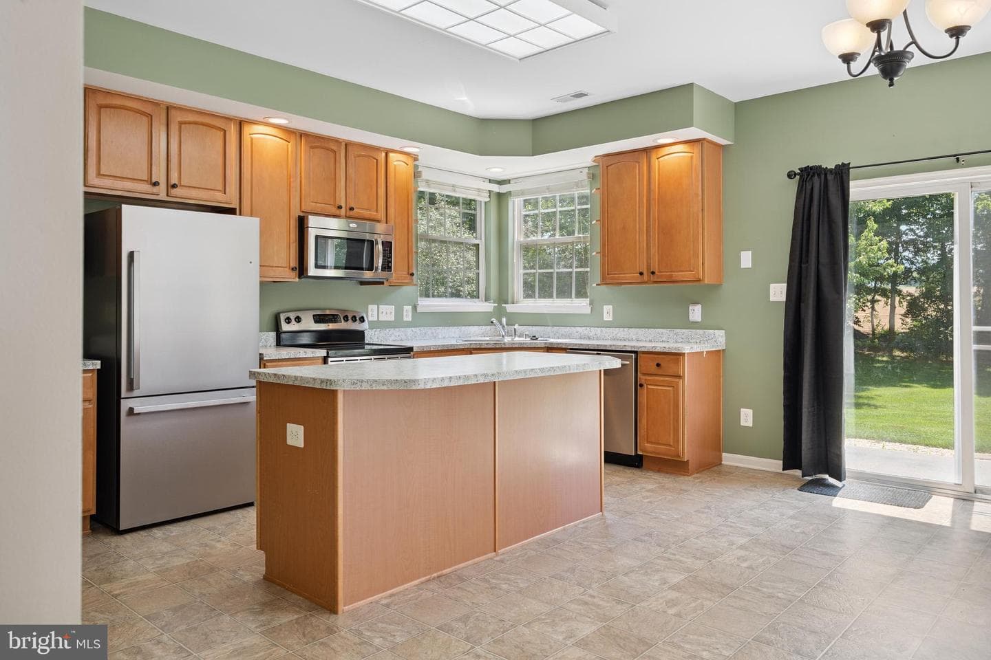 212 Chieftan Lane photo 34