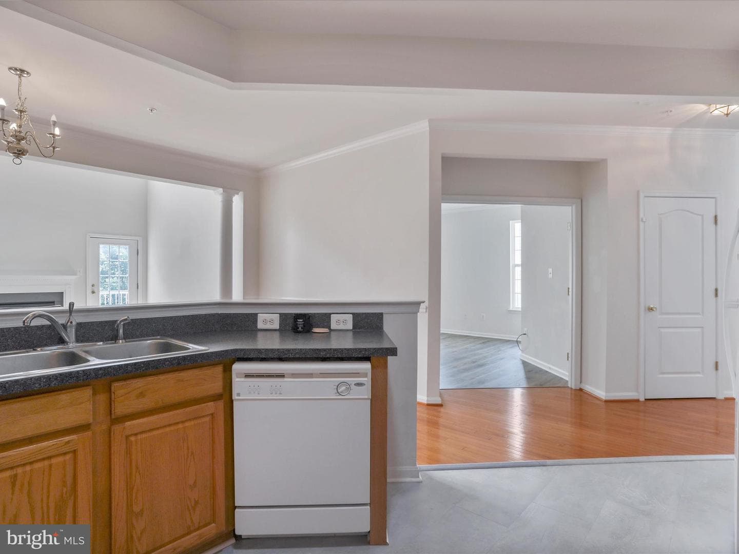 226 Brynwood Street photo 8