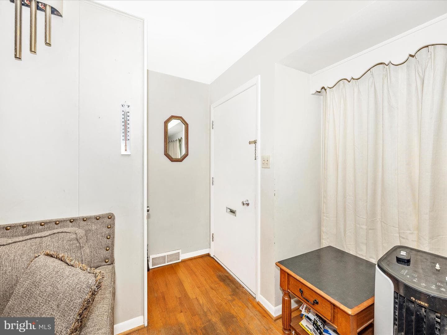 17724 Timberlane photo 2