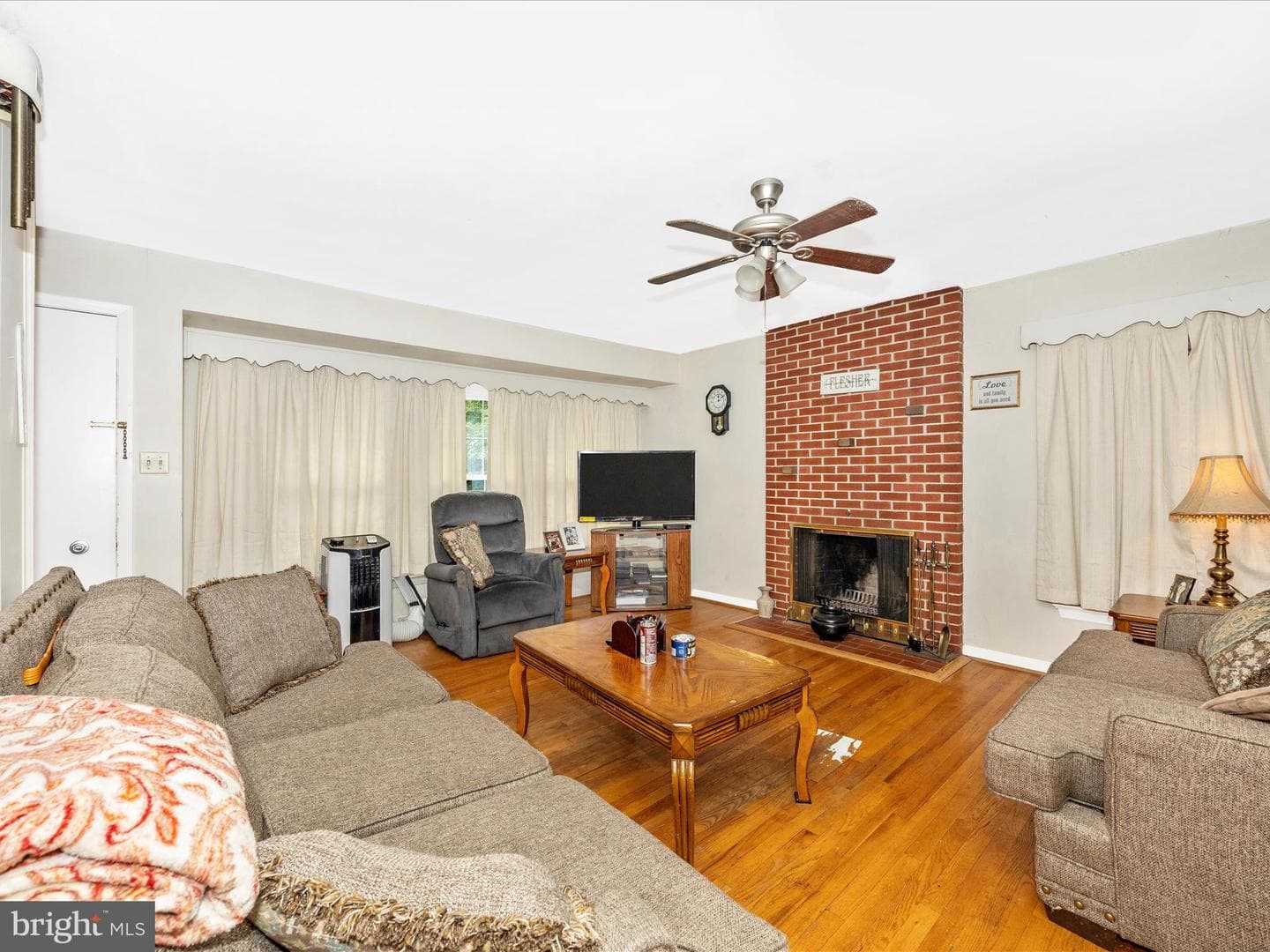 17724 Timberlane photo 5