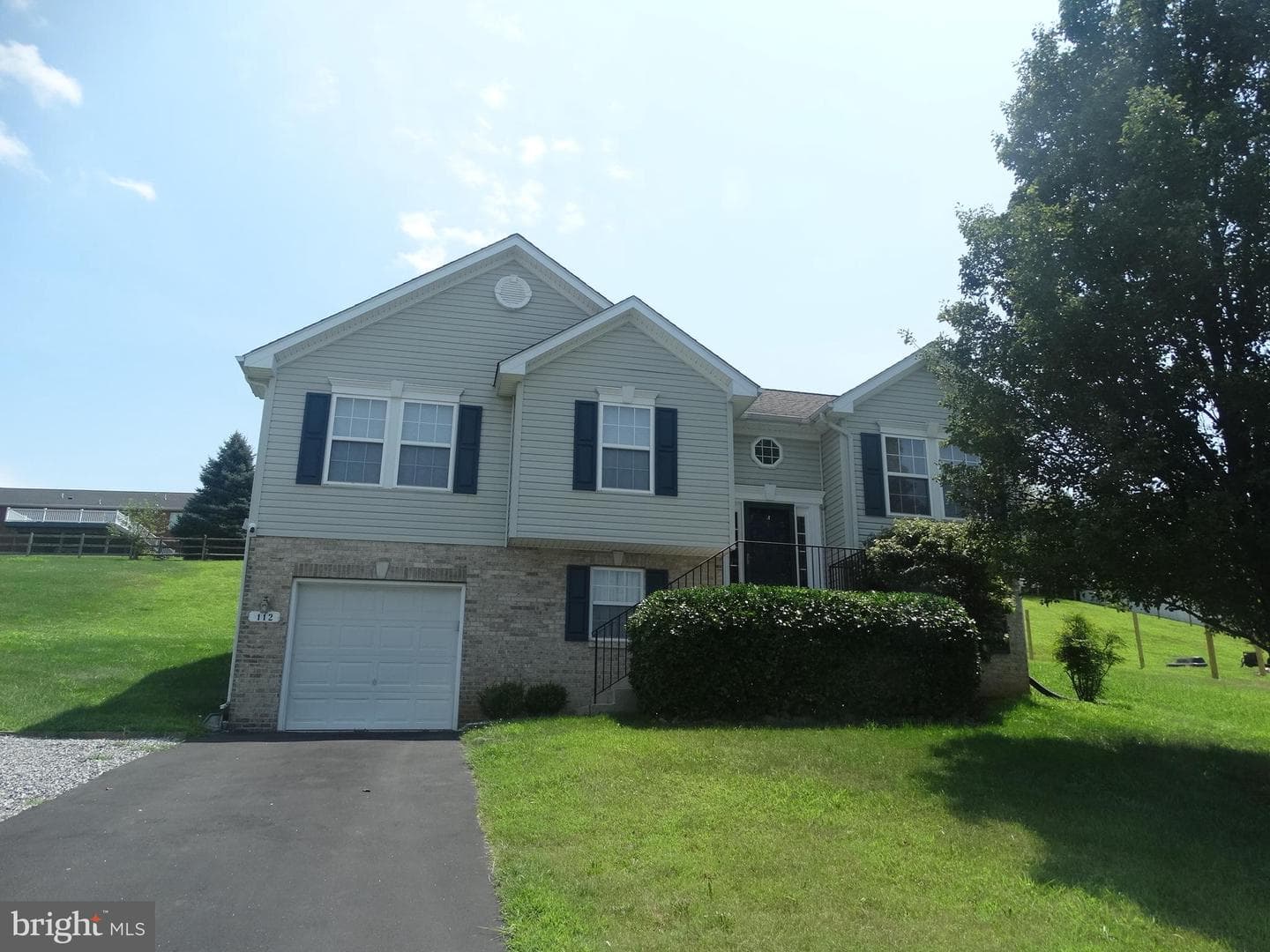 112 Colton Court photo 3