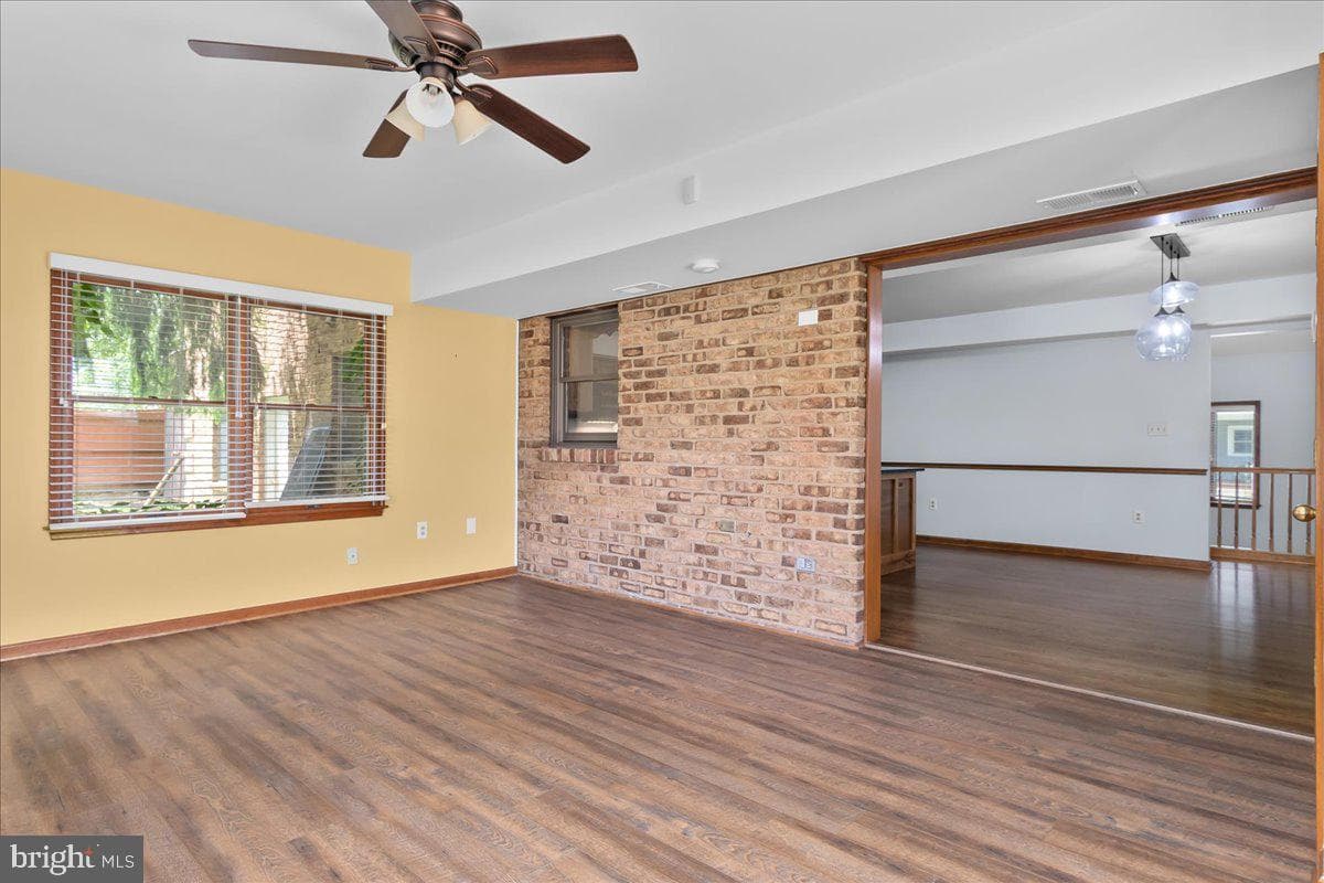 109 N Antietam Street photo 18