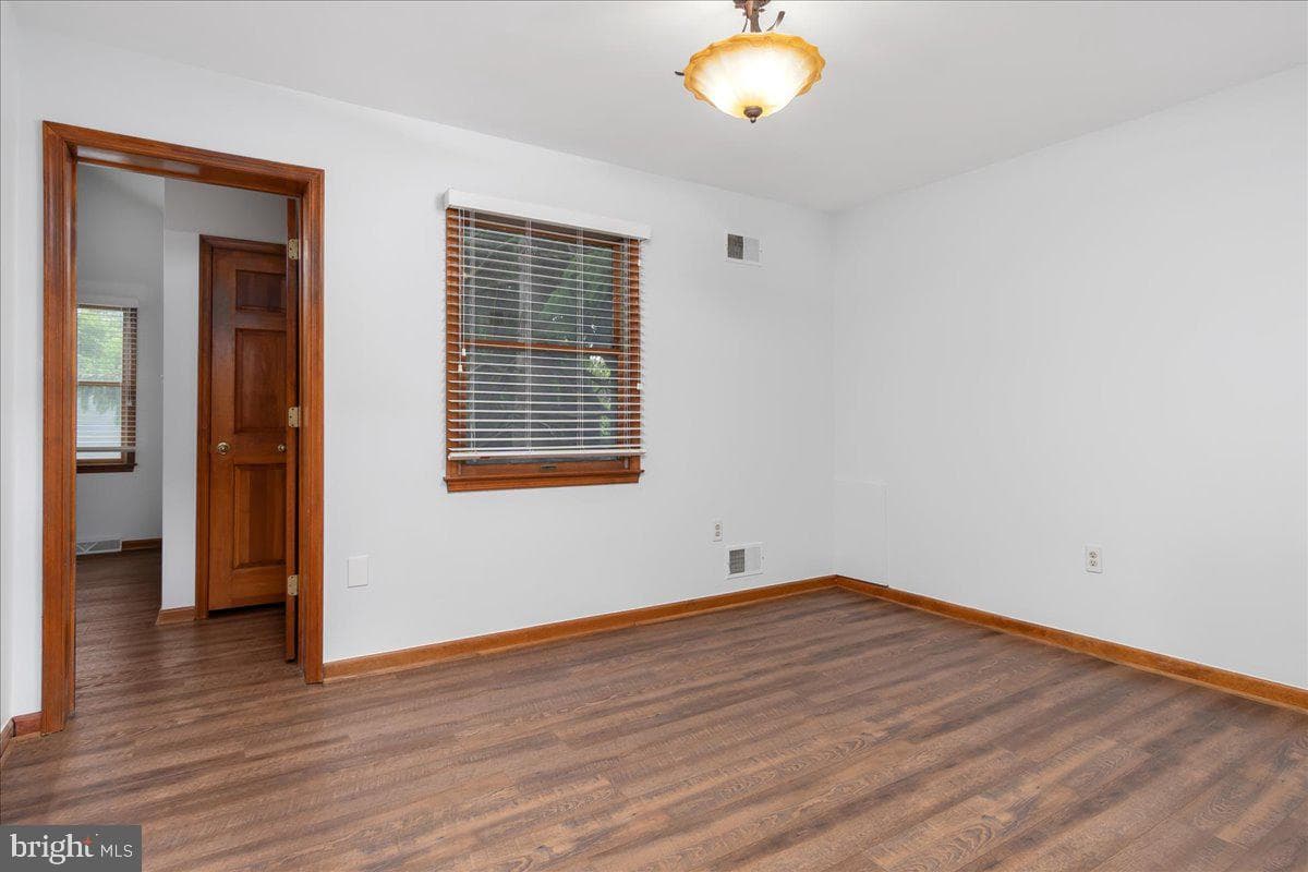 109 N Antietam Street photo 33