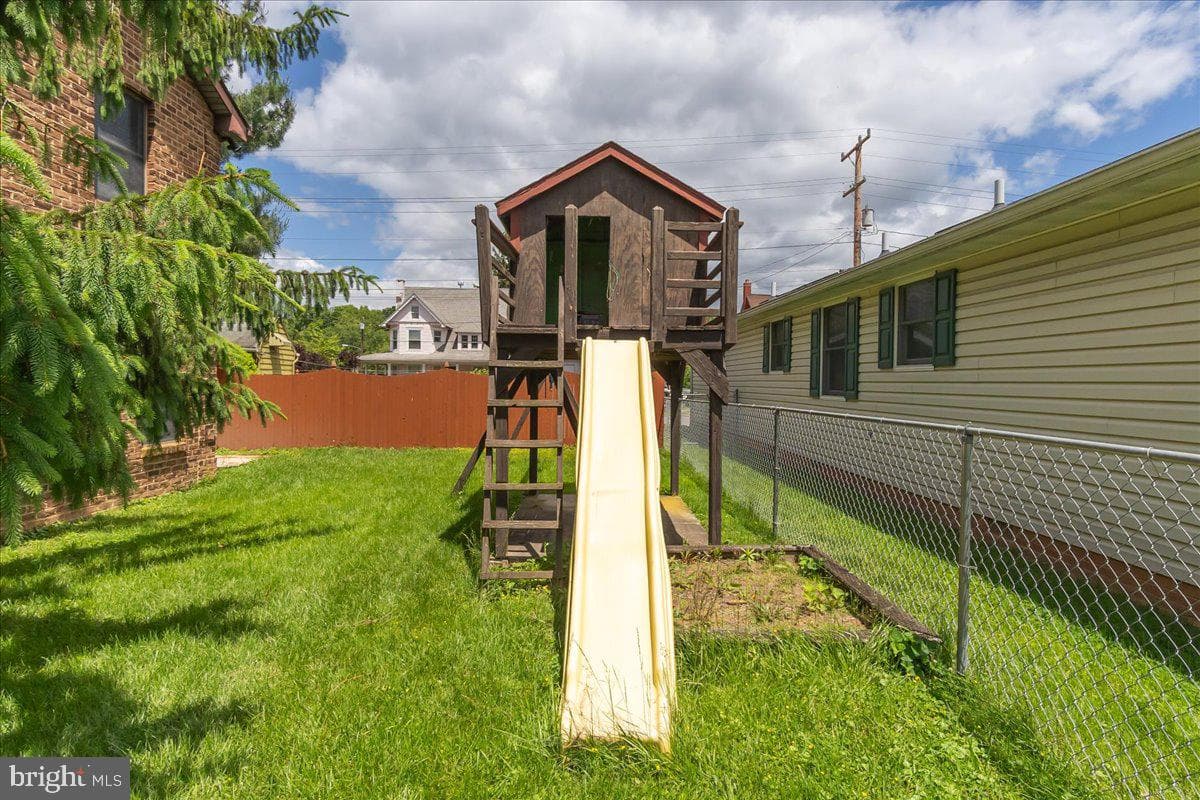 109 N Antietam Street photo 5