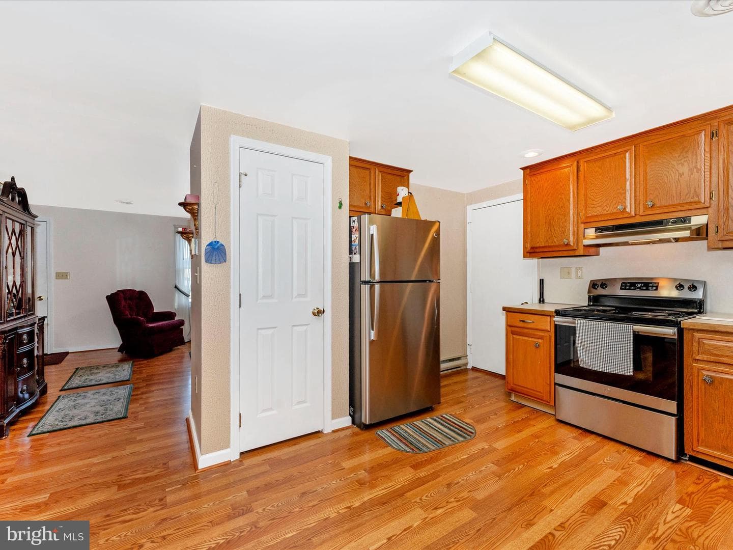 13902 Weaver Avenue photo 12
