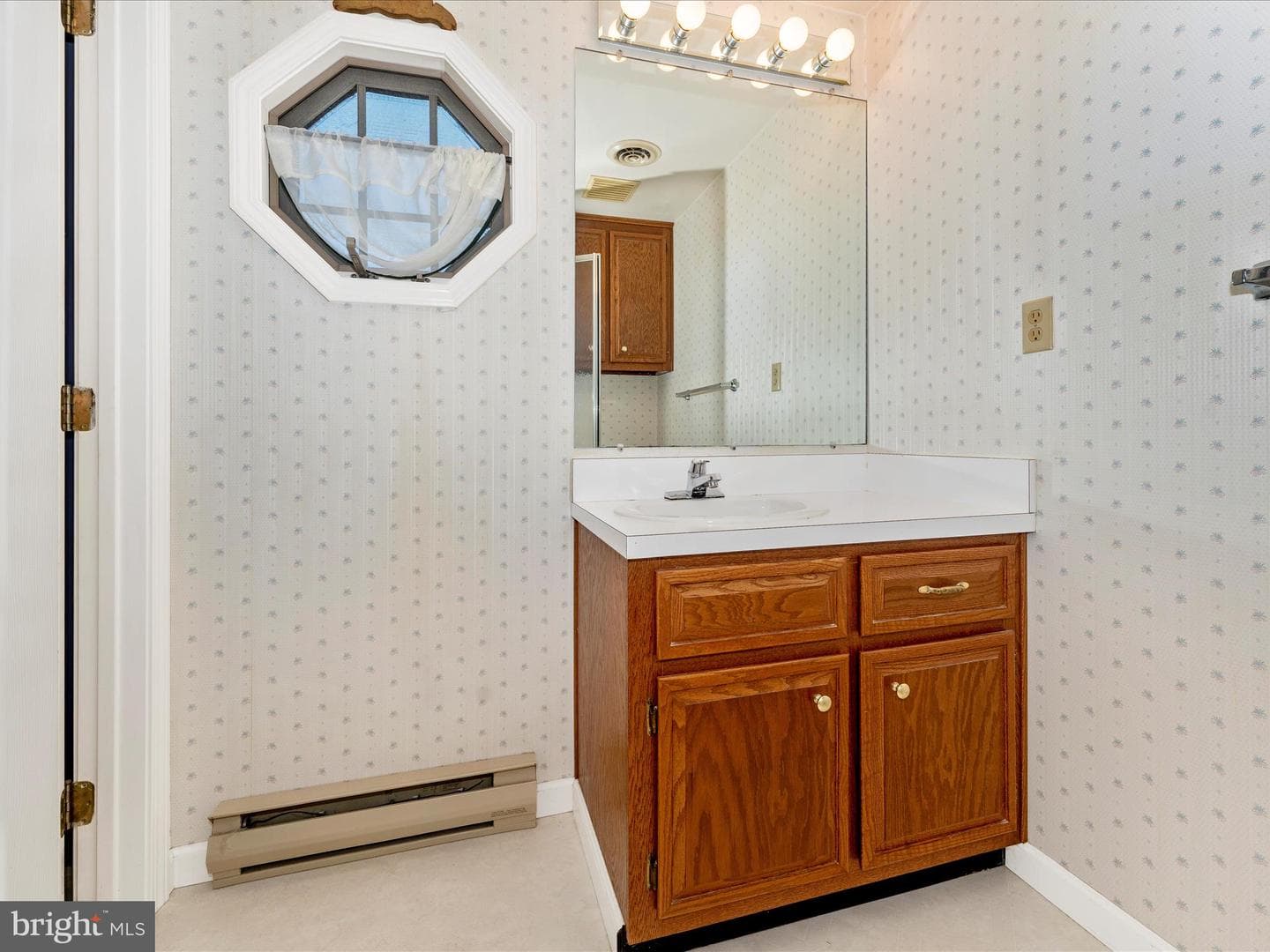 13902 Weaver Avenue photo 21