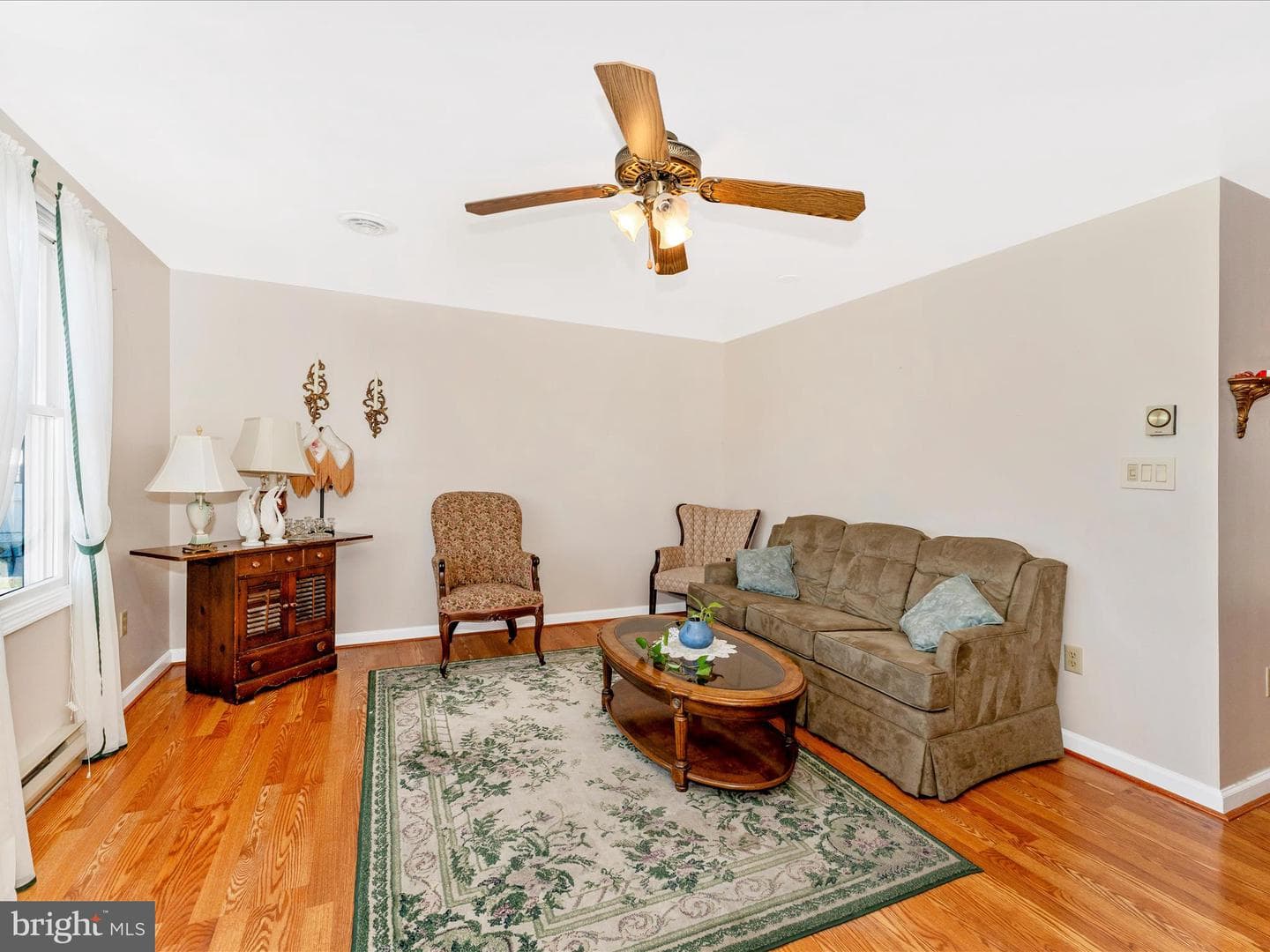 13902 Weaver Avenue photo 3