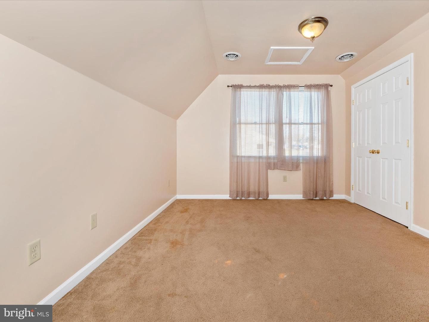 13902 Weaver Avenue photo 34