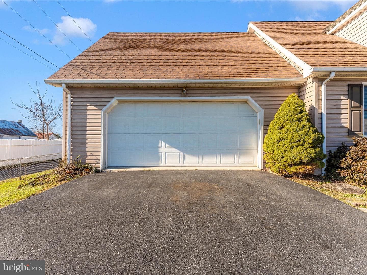 13902 Weaver Avenue photo 40