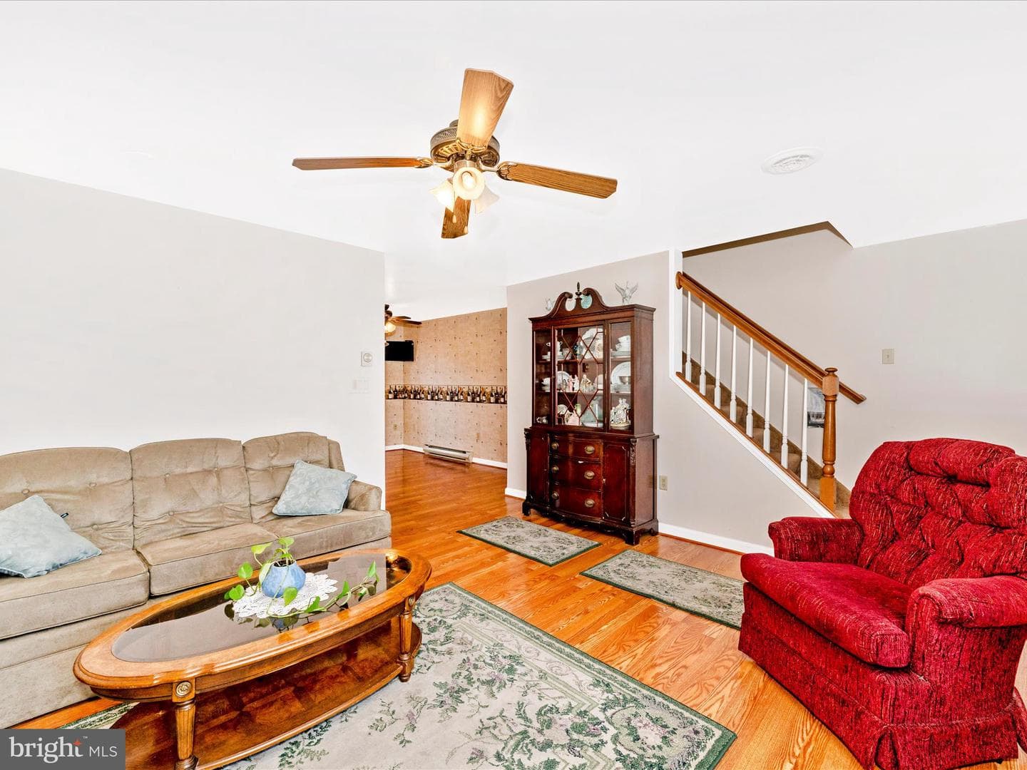 13902 Weaver Avenue photo 5