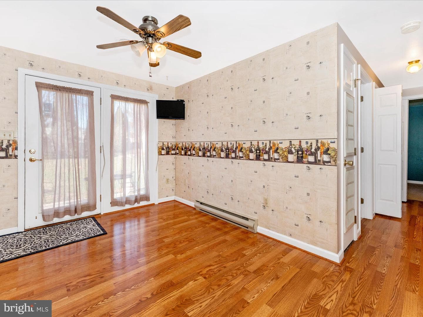 13902 Weaver Avenue photo 7