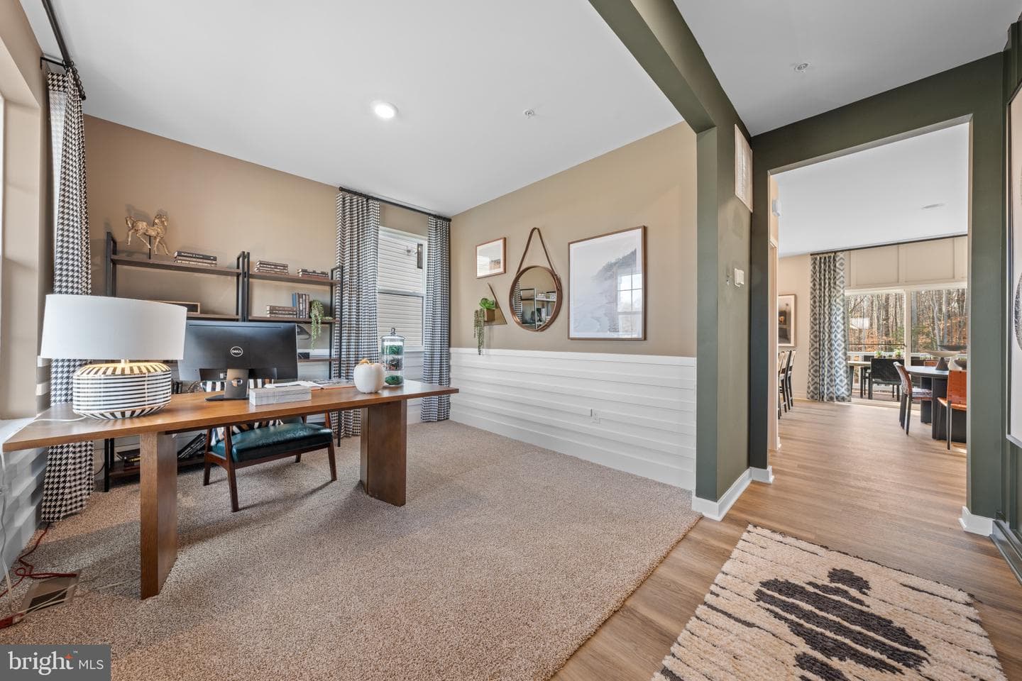 656 Armstrong Avenue photo 3