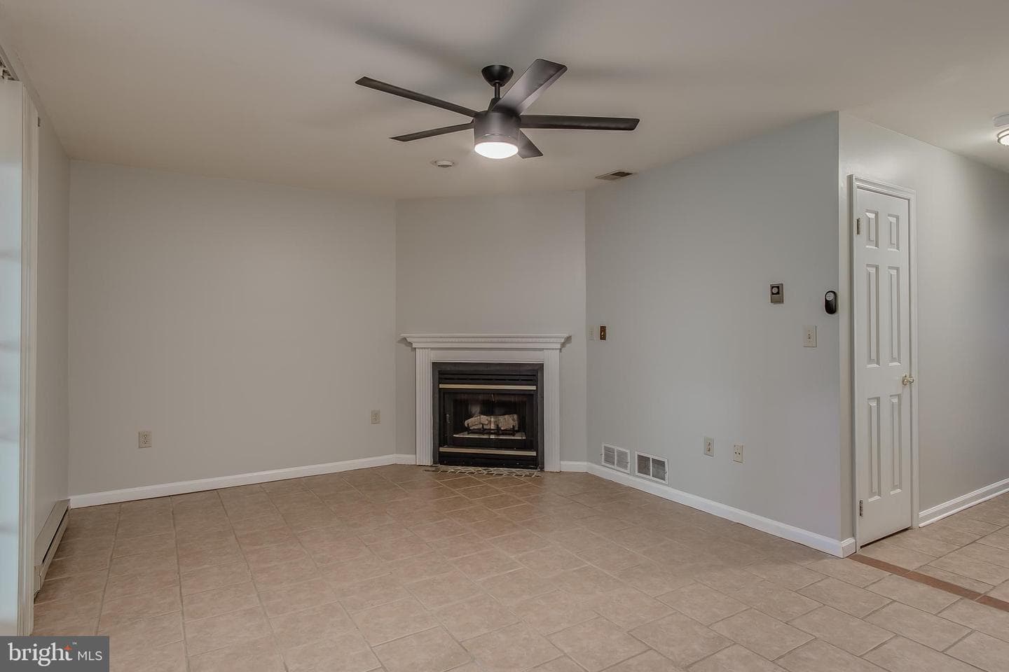 1026 Lindsay Lane photo 13