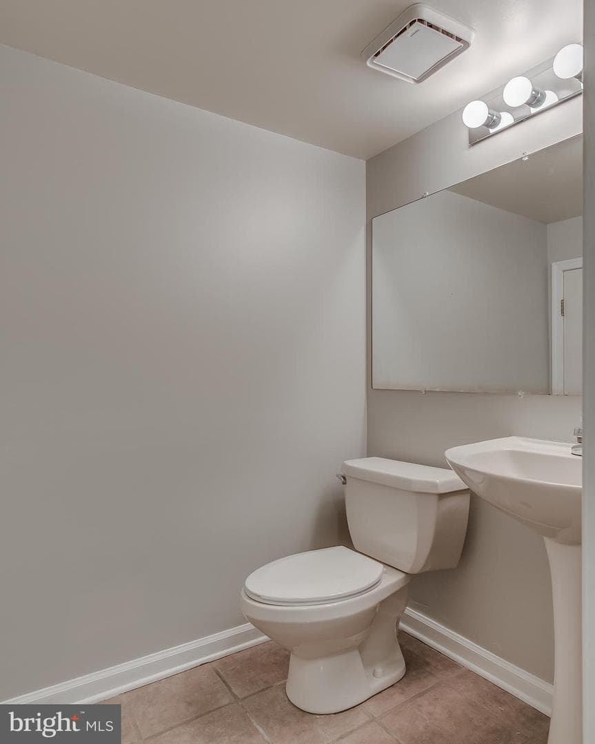 1026 Lindsay Lane photo 16