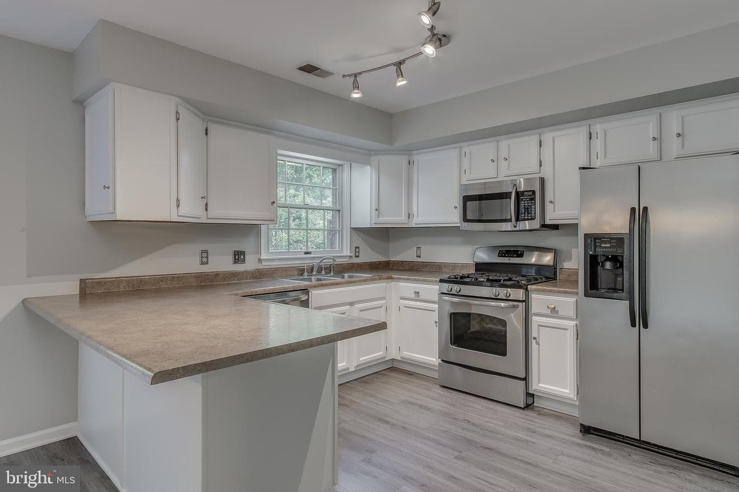1026 Lindsay Lane photo 17