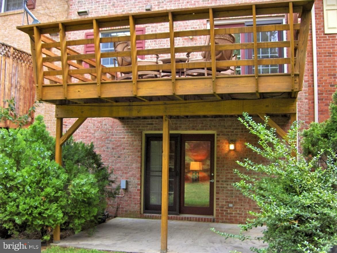 1026 Lindsay Lane photo 5