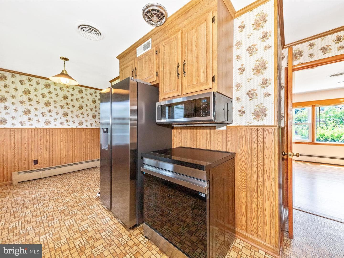 1424 W Church Street photo 13
