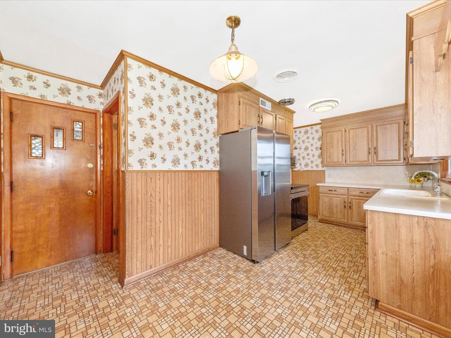 1424 W Church Street photo 15