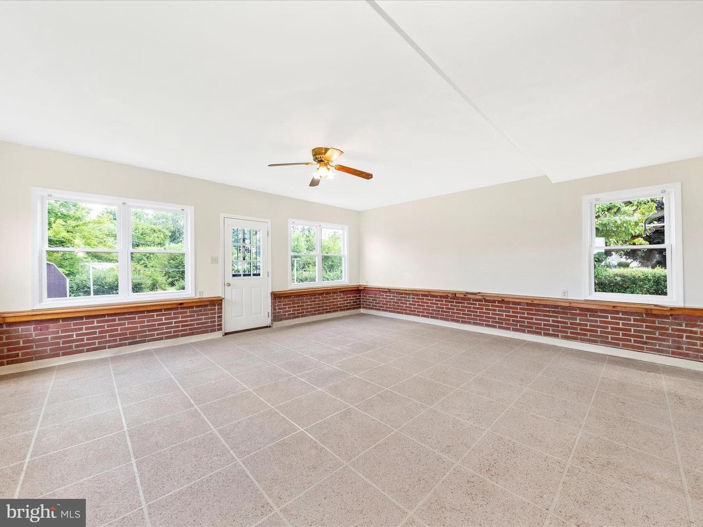 1424 W Church Street photo 25