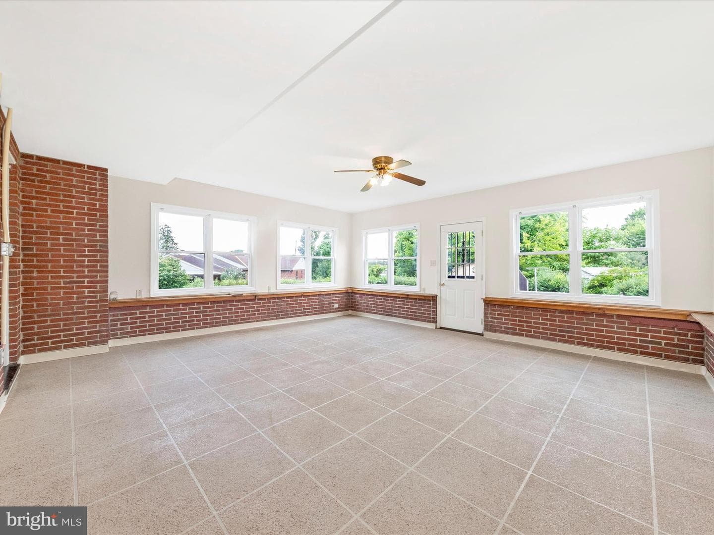 1424 W Church Street photo 27