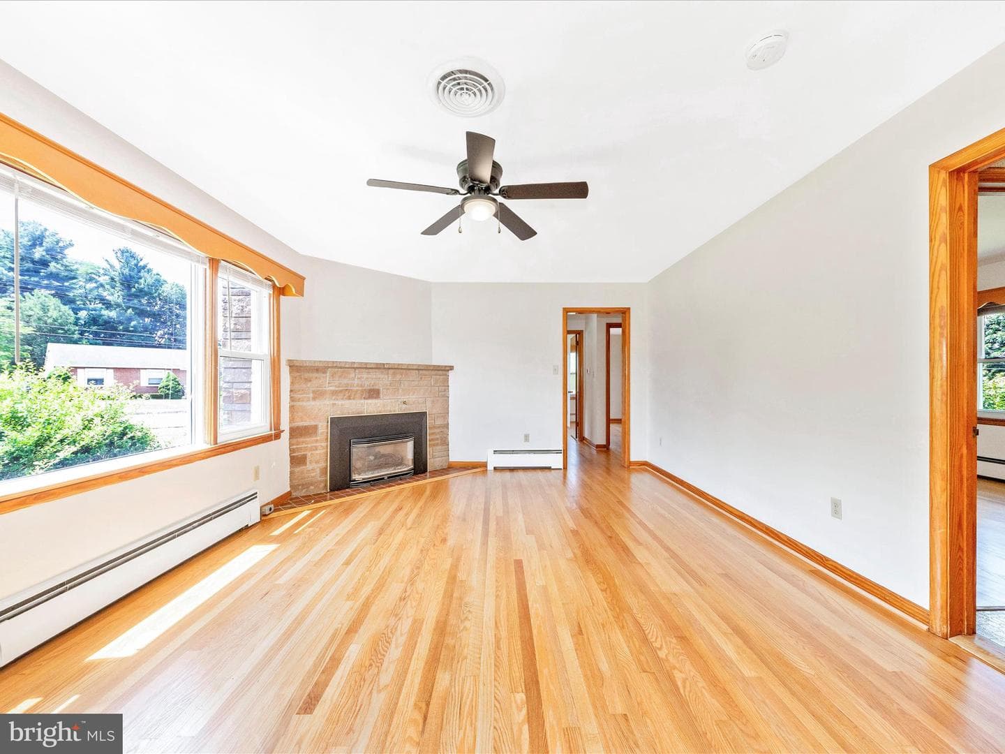 1424 W Church Street photo 5