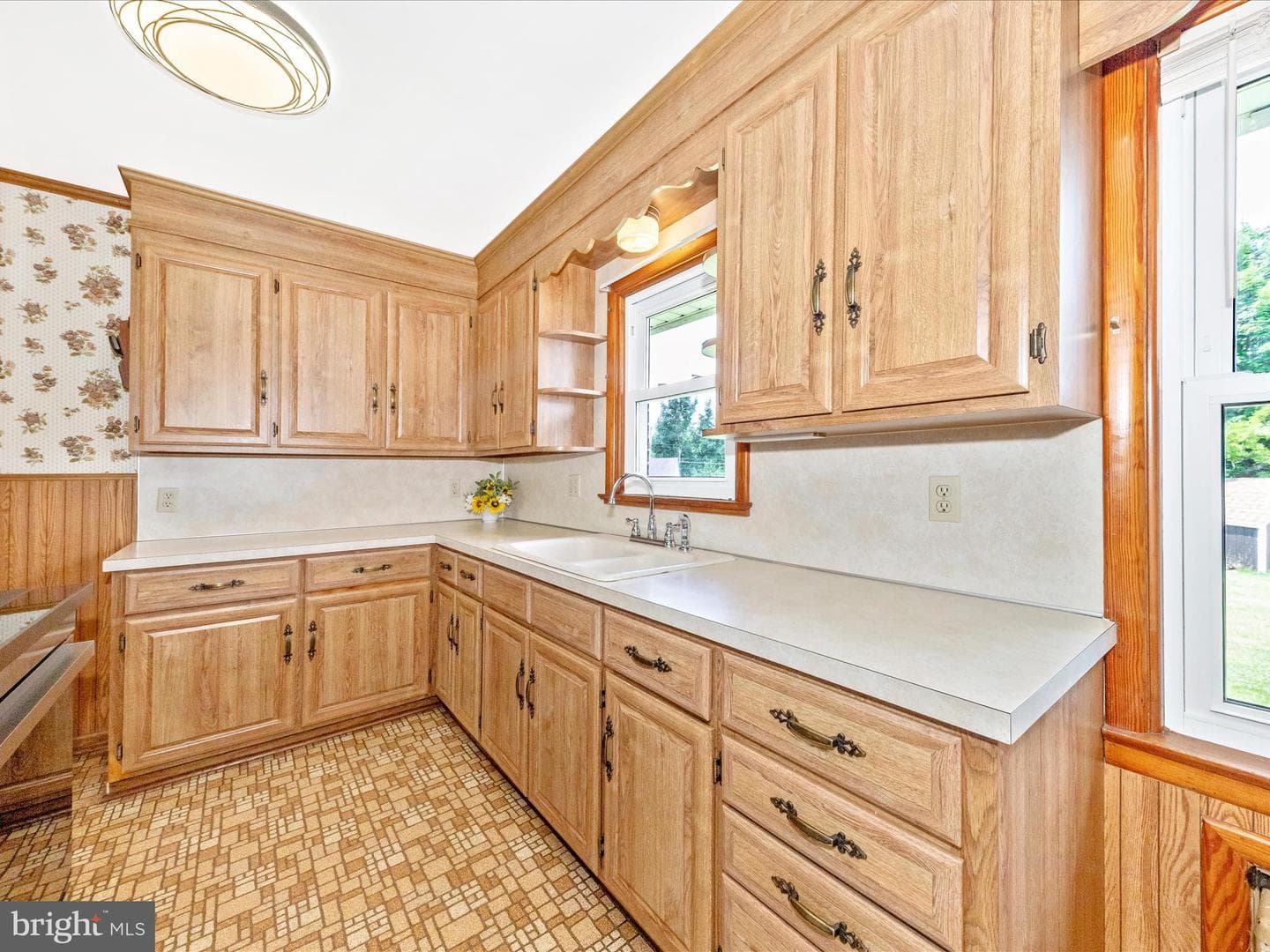 1424 W Church Street photo 9