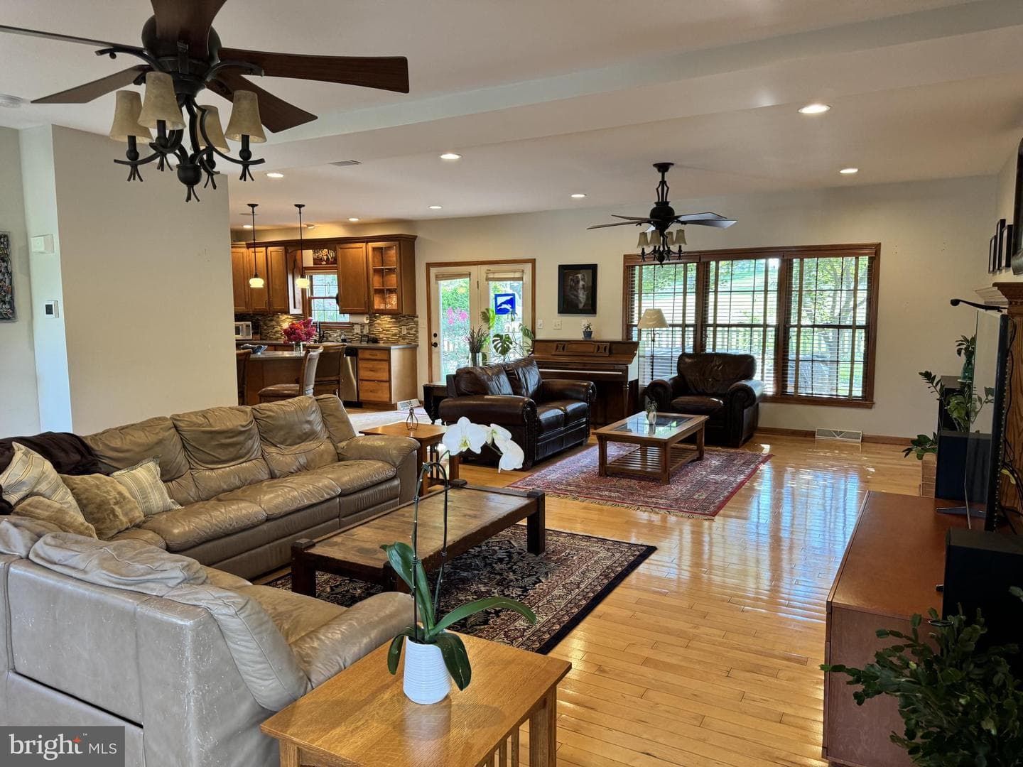 208 Montclair Court photo 15