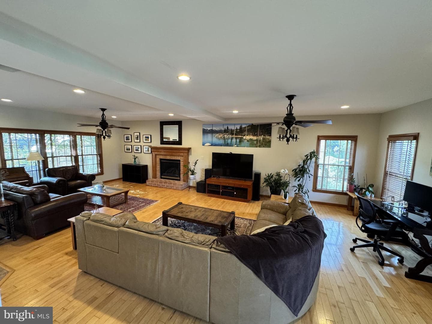 208 Montclair Court photo 20