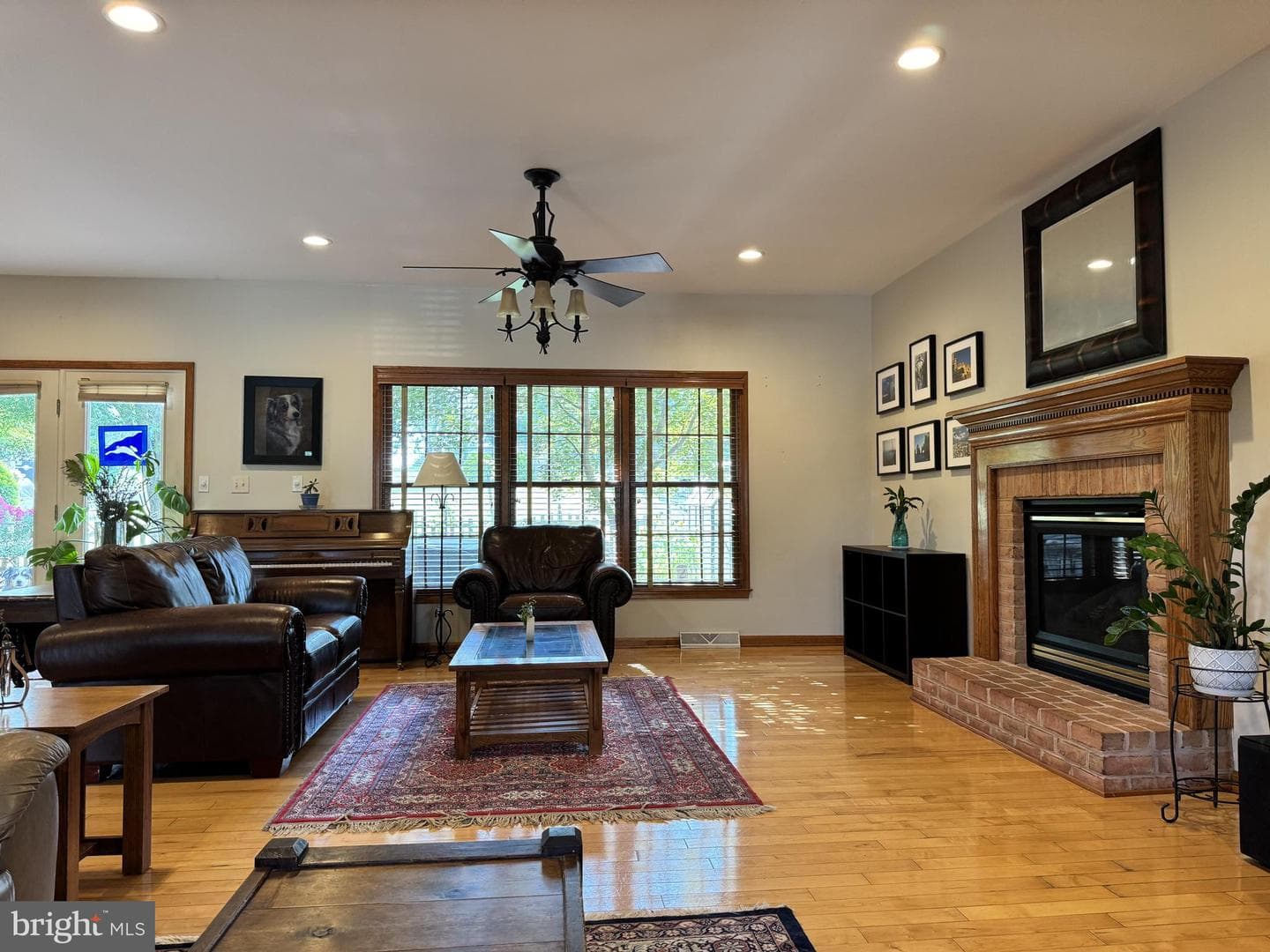 208 Montclair Court photo 23