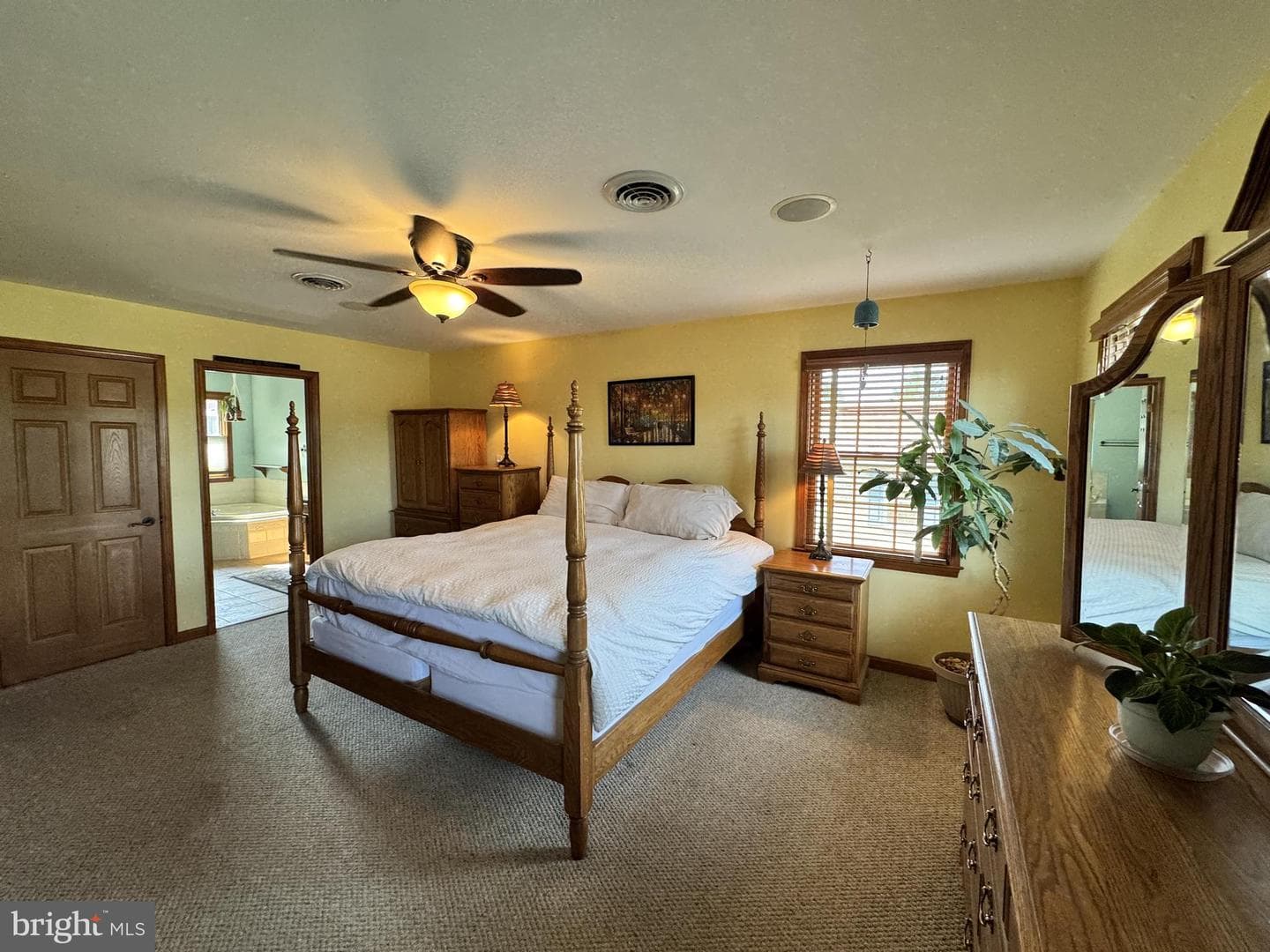 208 Montclair Court photo 40