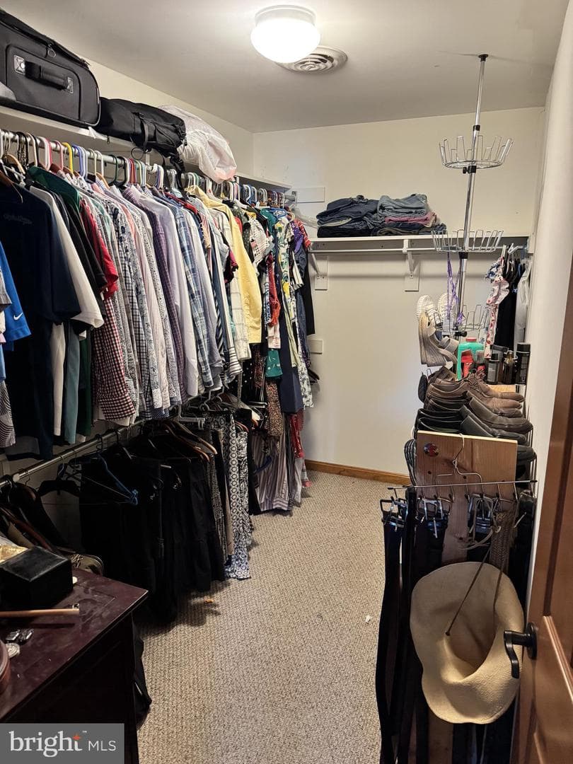 208 Montclair Court photo 46