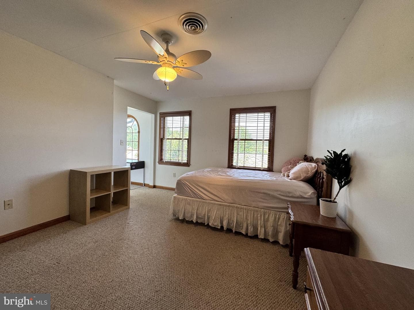 208 Montclair Court photo 47