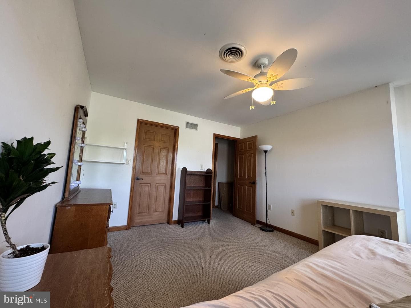 208 Montclair Court photo 54