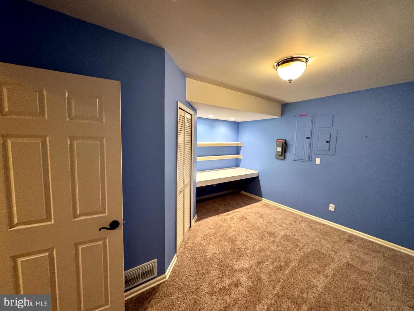 208 Montclair Court photo 60