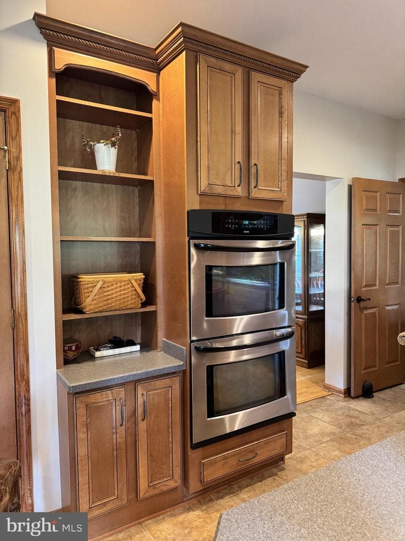 208 Montclair Court photo 7