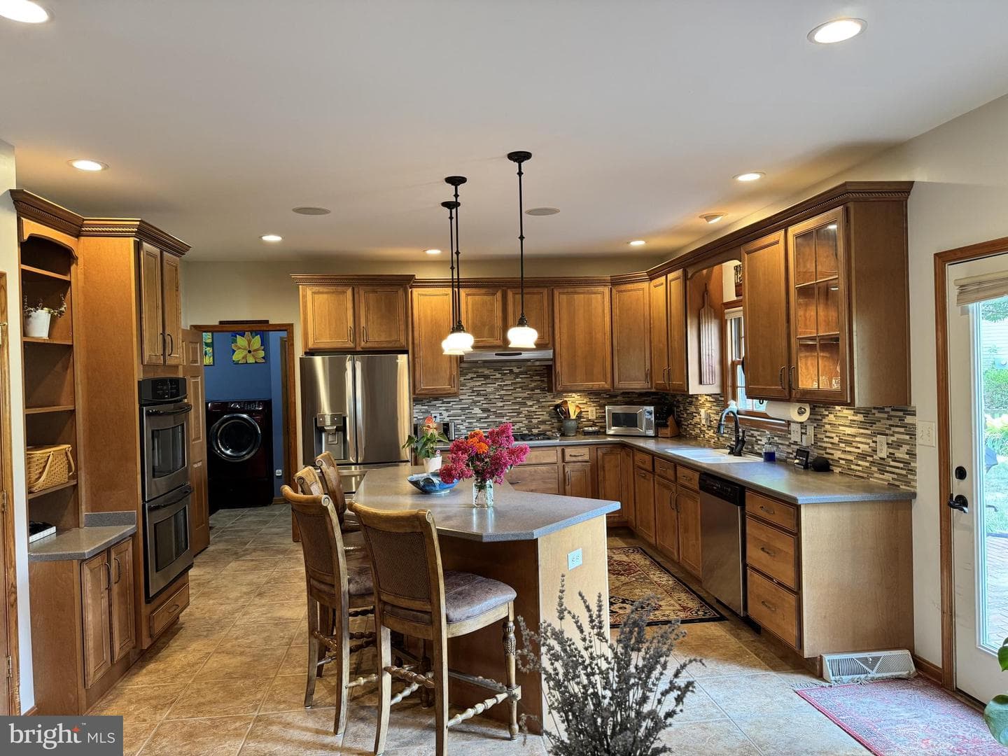208 Montclair Court photo 9