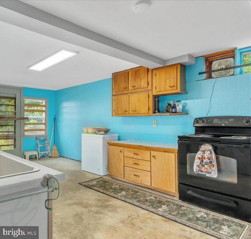 25702 Military Road photo 24