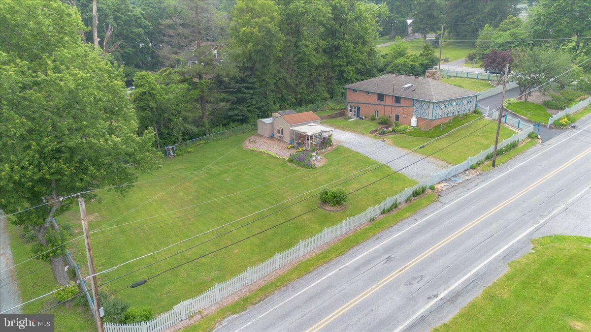 25702 Military Road photo 35