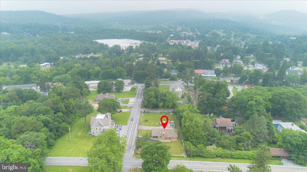 25702 Military Road photo 38