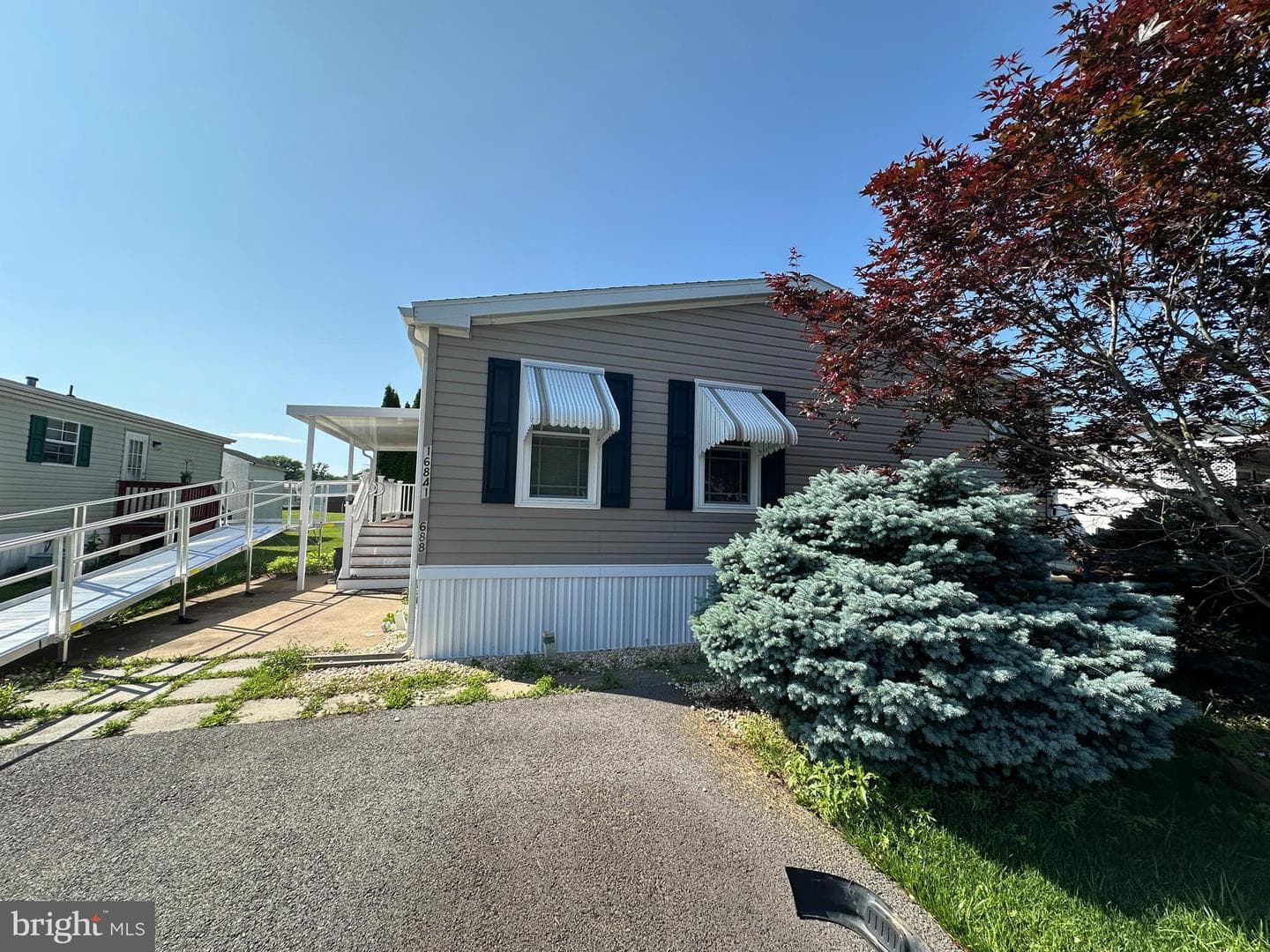 16841 Longfellow Ct photo 3