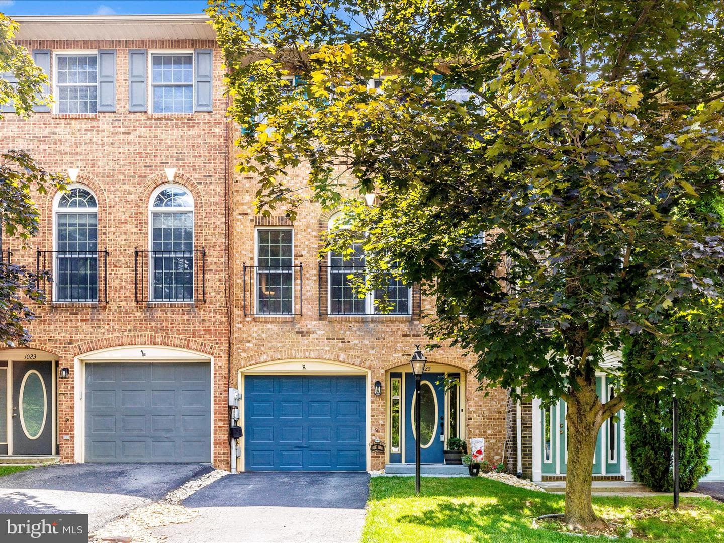 1025 Lindsay Lane
